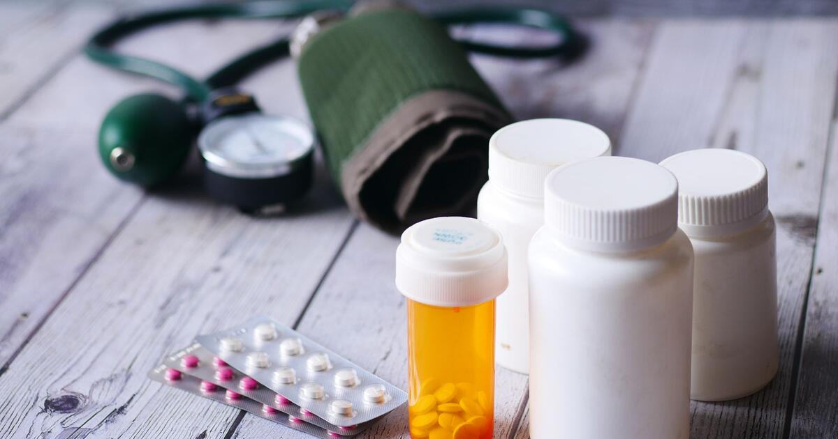 Concor bisoprolol tablete uz tlakomjer na stolu