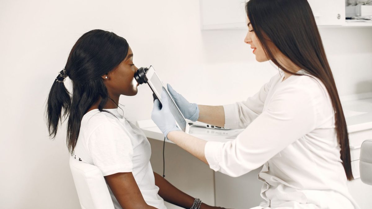 pregled koze kod dermatologa dermatoskopom