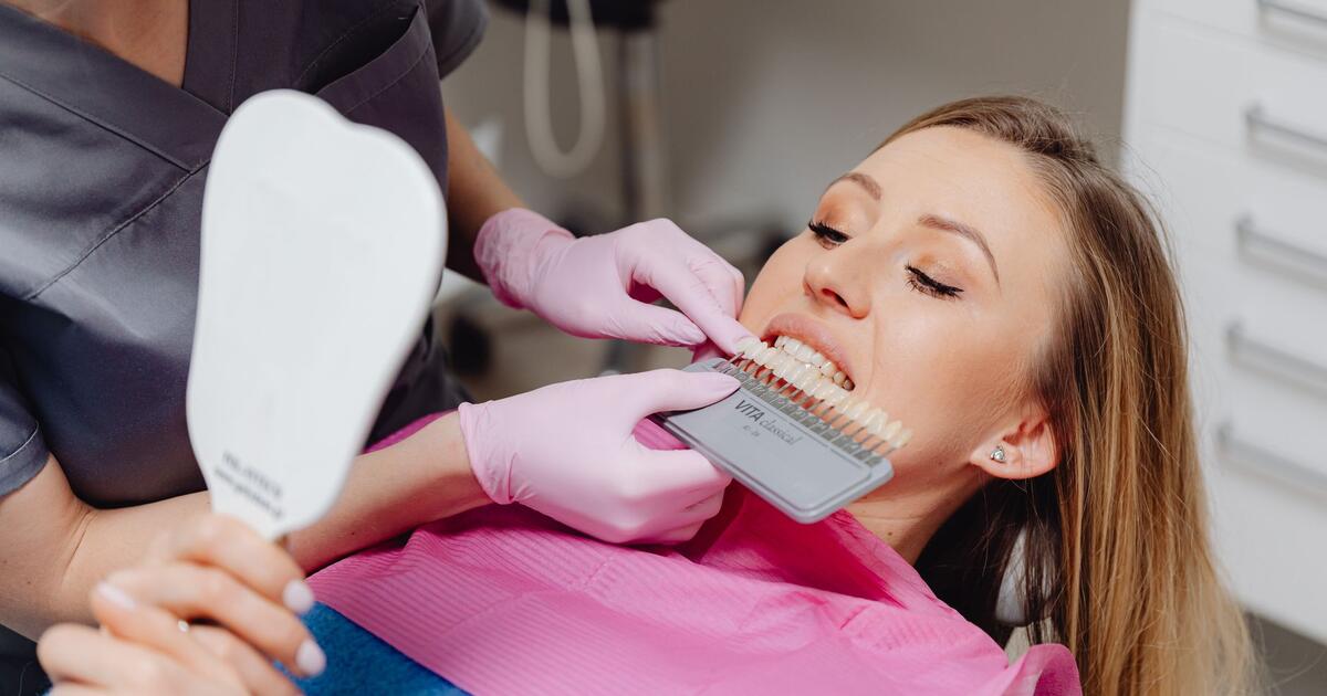 teeth whitening dental clinic smile treatment