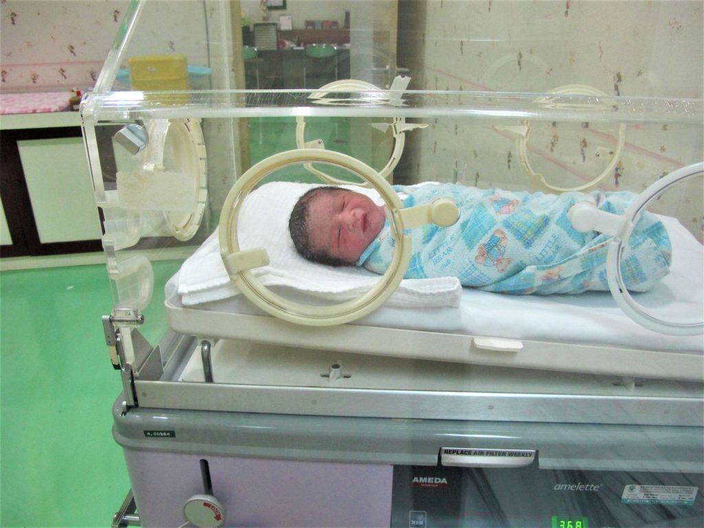 neonatal intensive care unit incubator equipment, no people